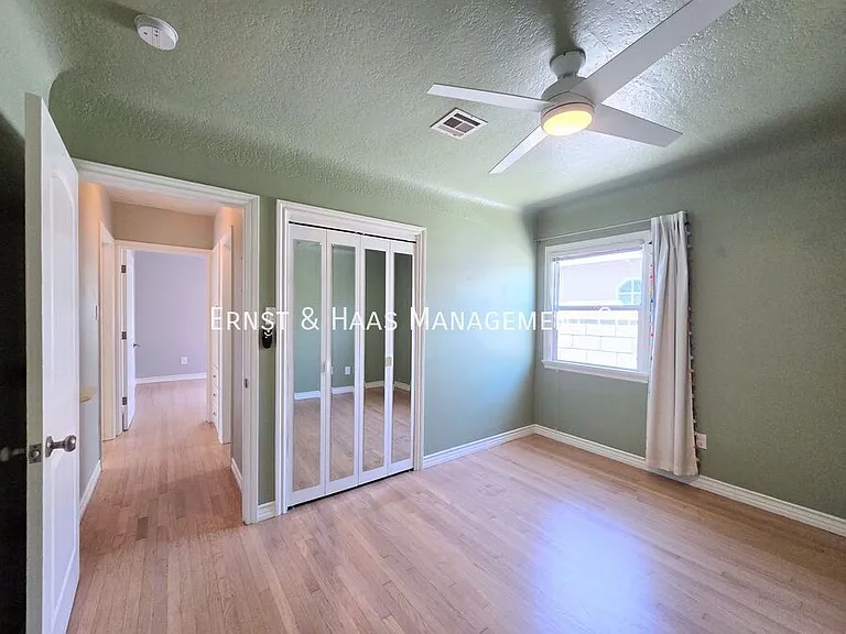 1926 Daisy Ave — Photo 20