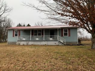 265 Greenhouse Ln, Prospect, TN 38477
