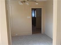 3rd image of 2829 Lyndhurst Ave