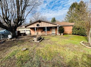 280 Maple Fork Rd, Mount Hope, WV 25880