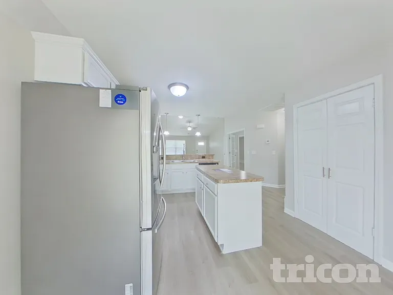 158 Bonhomme Cir — Photo 6
