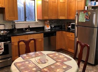 294 Robin St, Bridgeport, CT 06606