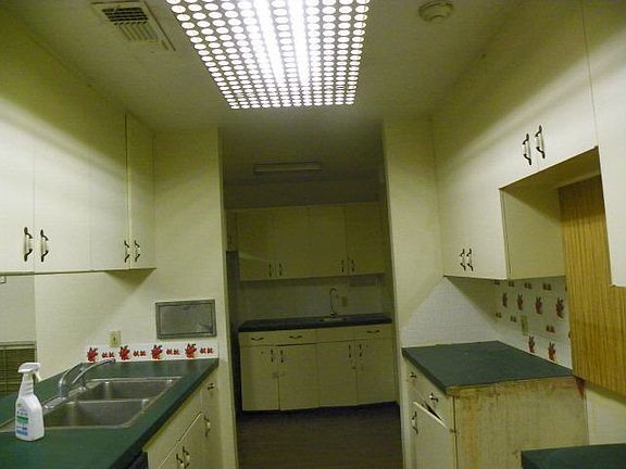 2nd image of 1208 Lotus Ln