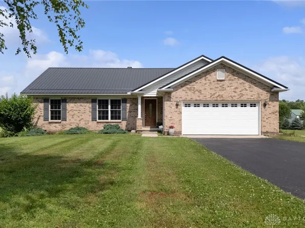 144 Fox Run Dr, Wilmington, OH 45177