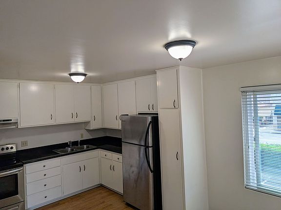5th image of 1312 Broad St APT A