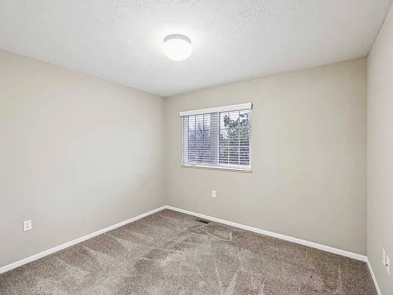Stone Ridge Estates Apartments & Duplexes — Photo 180