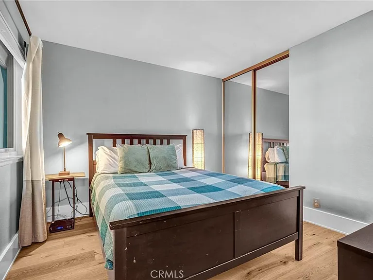 26606 La Roda — Photo 12