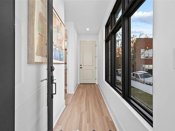 5th image of 1962 8th St #5