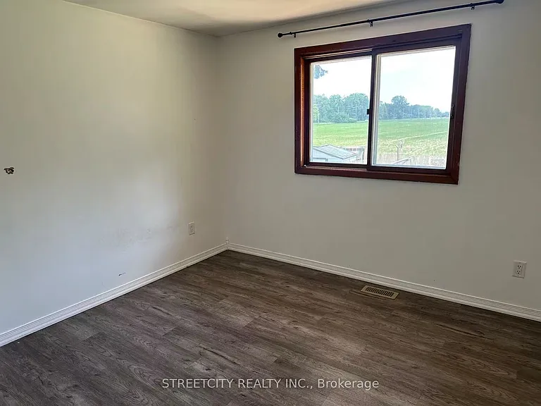 6860 Malden Rd — Photo 13