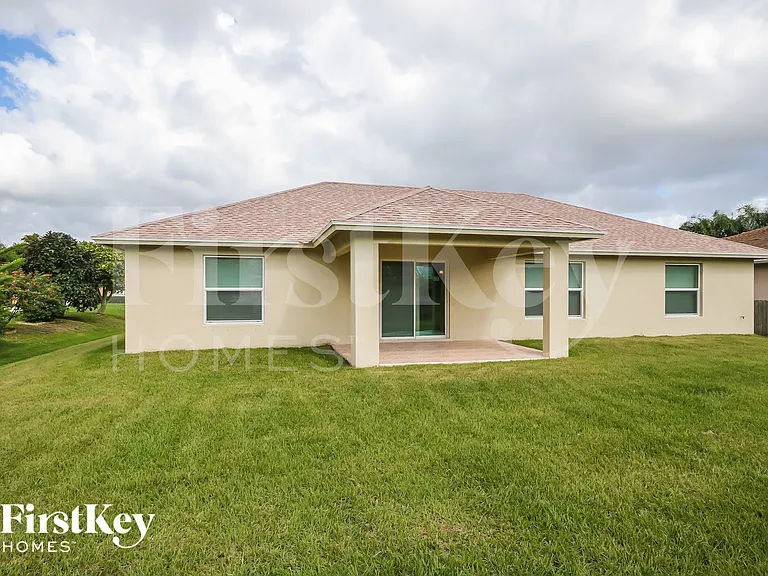 1262 SW San Esteban Ave — Photo 14