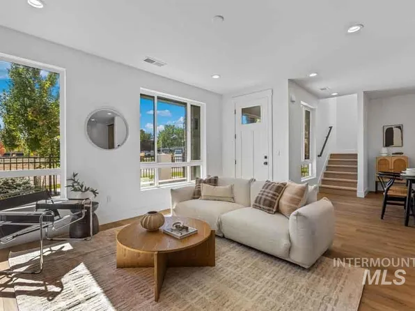 329 E Lombard Ln, Eagle, ID 83616