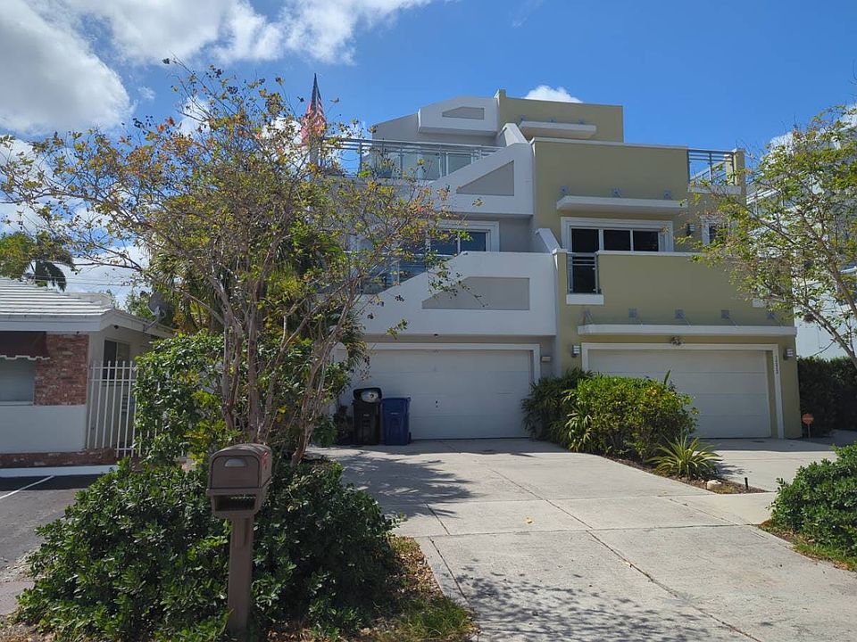 2nd image of 1221 NE 14th Ave #1221