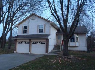 1106 SW Eastman Ct, Blue Springs, MO 64015