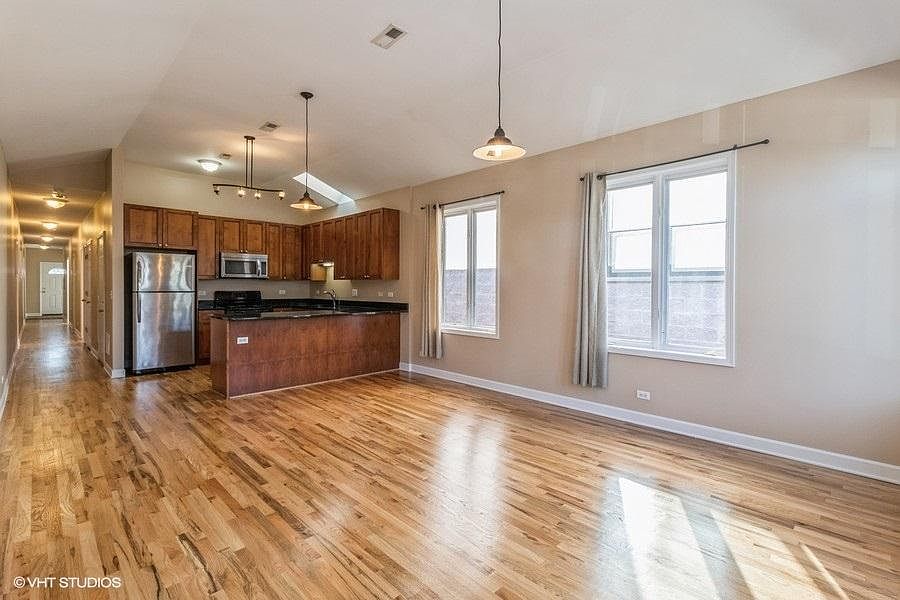 1st image of 506 S Oakley Blvd #2