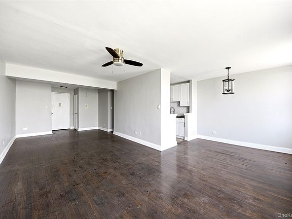 3rd image of 3531 Bronxwood #5F