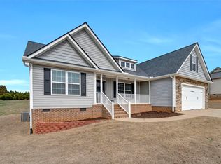 141 Deyoung Meadows Dr, Greer, SC 29651