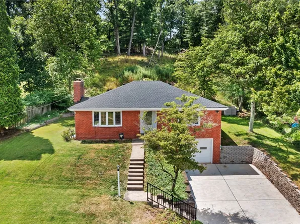 9457 Meadow Rd, Allison Park, PA 15101