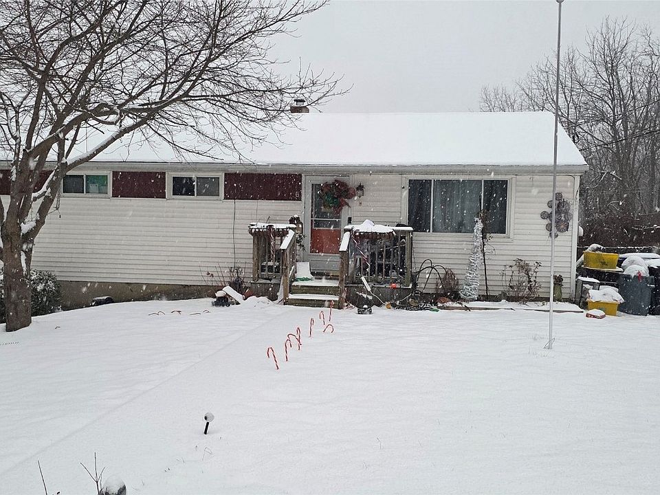 1st image of 13 Clarendon Dr
