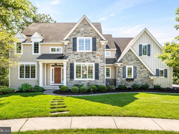 7 Fallbrook Ln, Glen Mills, PA 19342