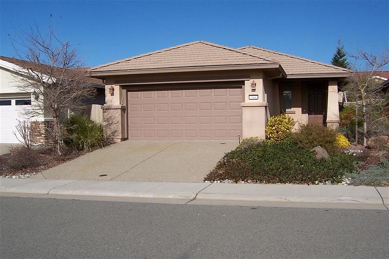 1st image of 566 Belladonna Ln