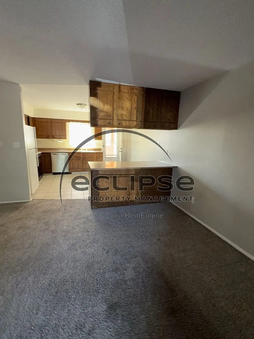 2 bed, 1.0 bath, 850 sqft, $1,350 — Photo 4