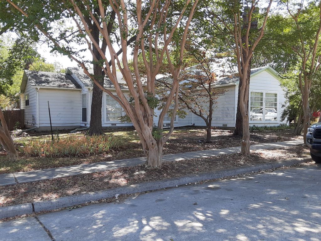 400 Edgefield Dr - Property Image