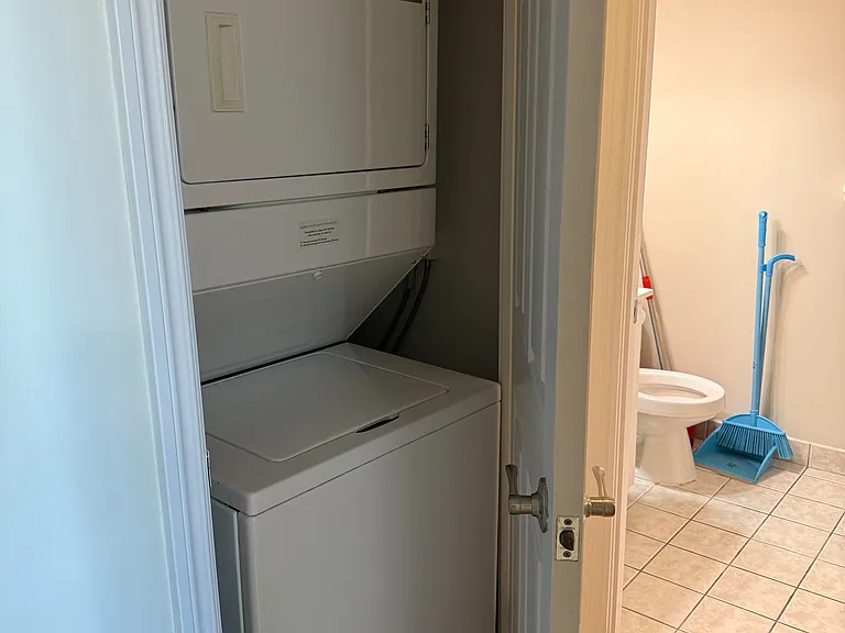 61 Town Centre Ct #1512 — Photo 10