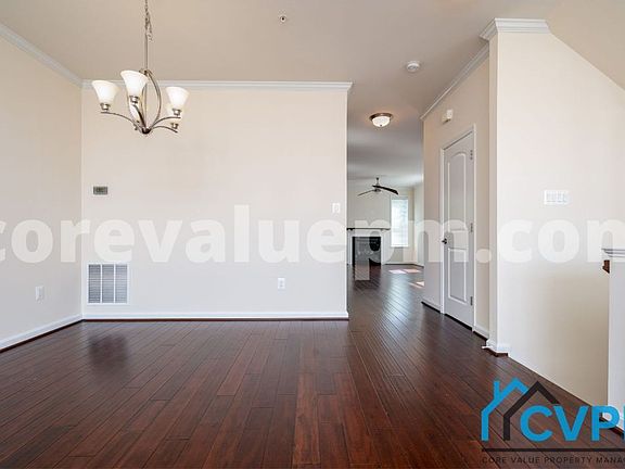 5th image of 1322 Chapel Centre Dr