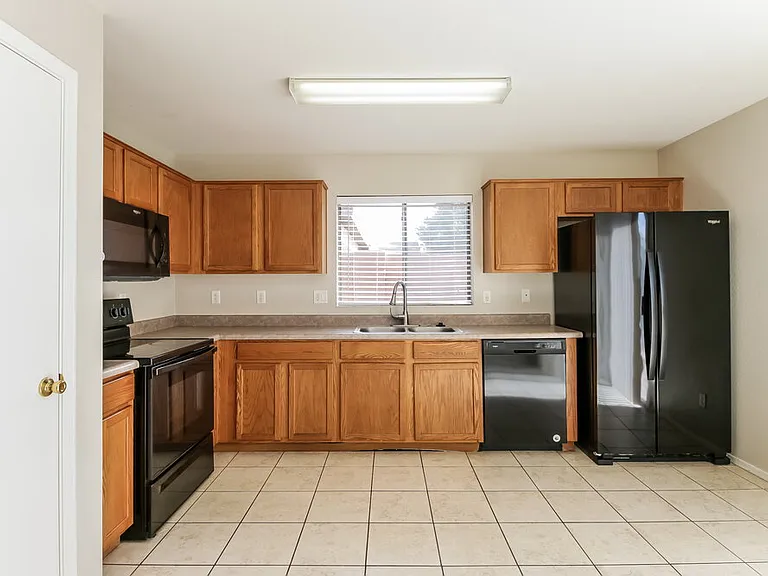 10849 E Carol Ave — Photo 8