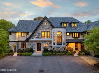 19 Khakum Dr, Greenwich, CT 06831