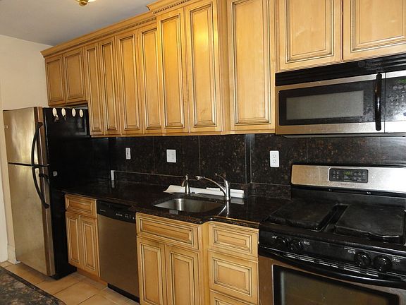 3rd image of 21-57 24th St #3