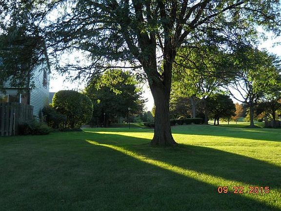 4th image of 3321 Burbank Dr