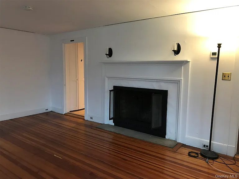 23 Lloyd Harbor Rd — Photo 9