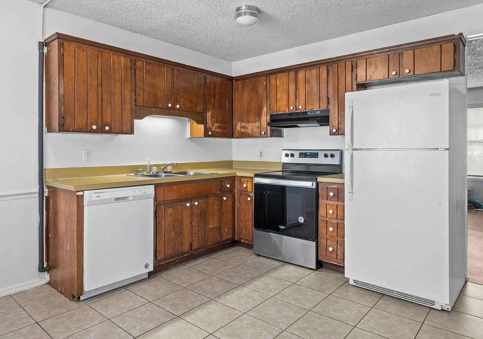 Evergreen Townhomes — Photo 4