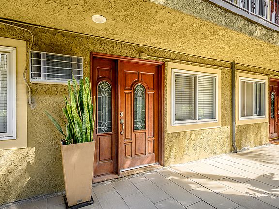2nd image of 3220 Altura Ave APT 103