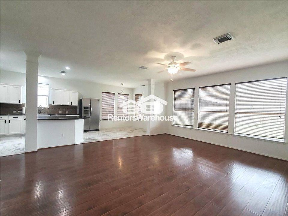 1st image of 18819 Knobby Oaks Pl
