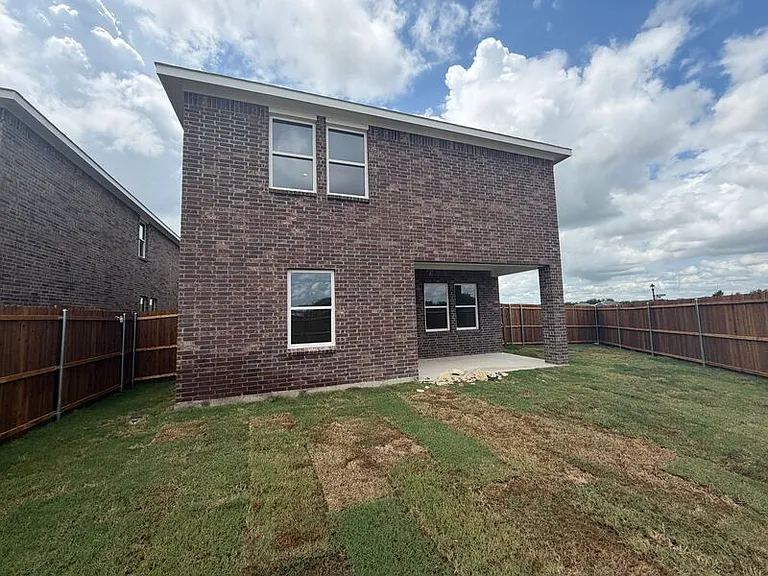 2210 Meadow Park Dr — Photo 35
