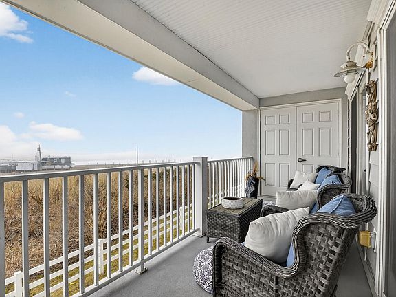 3rd image of 4101 Seaboard Cir #C