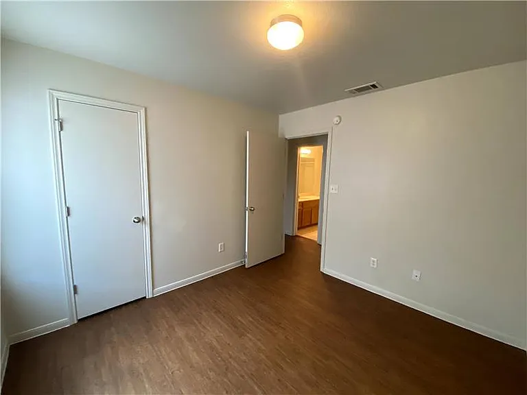 601 Bermuda #B — Photo 14