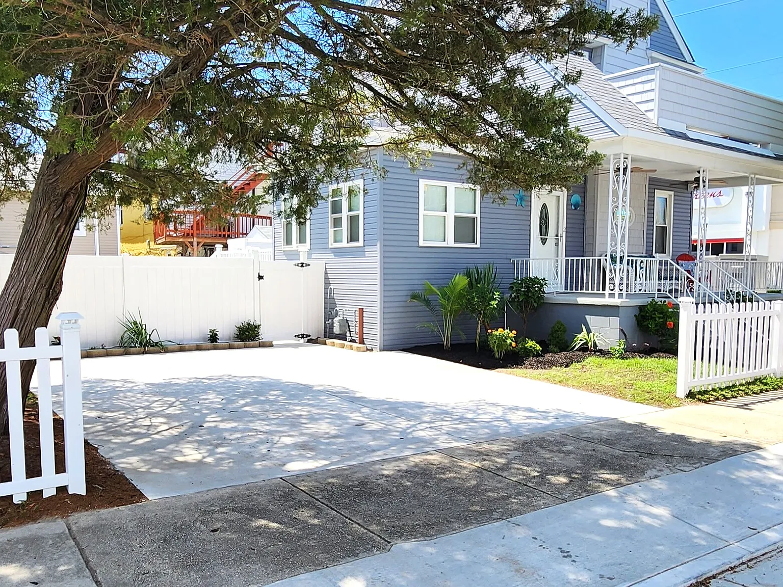 4 bed, 1617 sqft, $5,830 — Photo 4