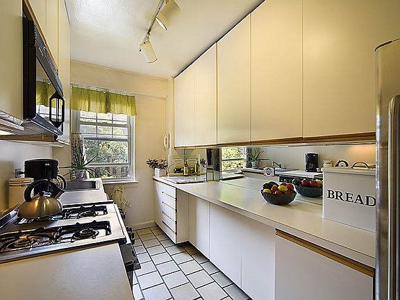 4th image of 140 Cabrini Blvd APT 46