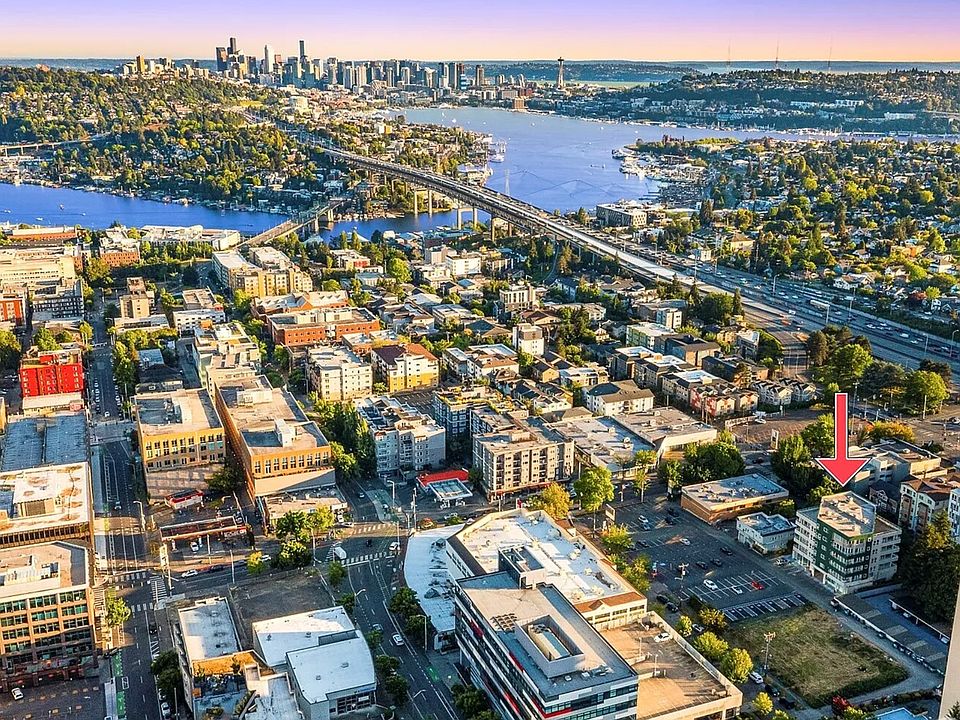 A short distance from the Emerald City!