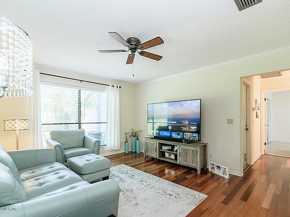 5th image of 2407 Brittany Ct