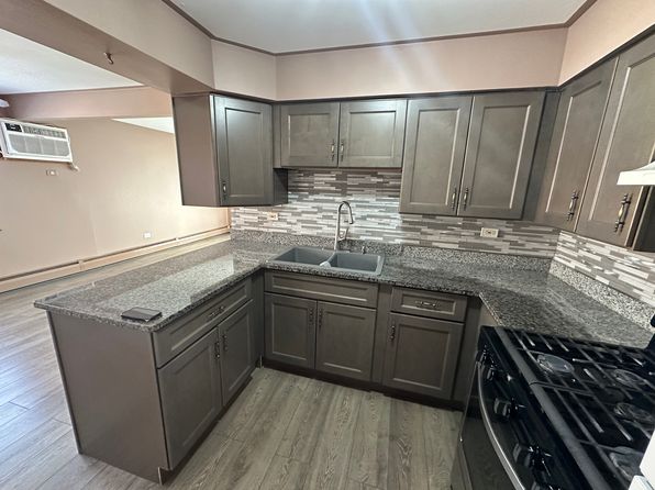 7816 W 79th Pl APT 2E