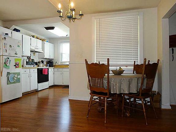 3rd image of 3108 Arlington Pl