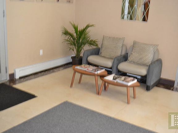2nd image of 456 W 167th St