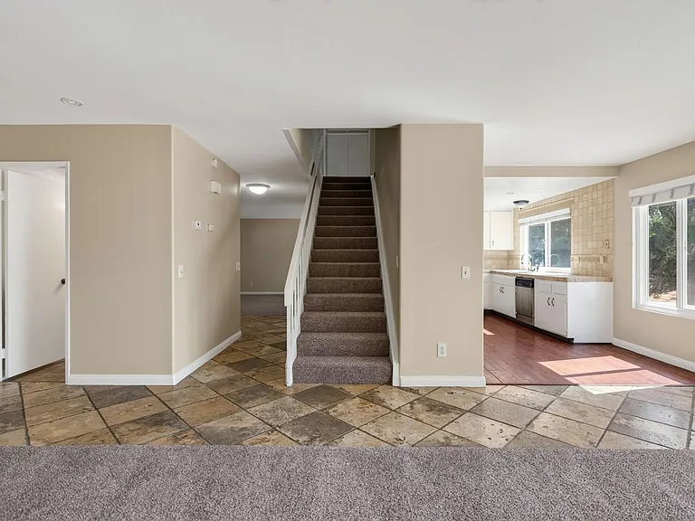 5245 Wainwright Ct — Photo 16