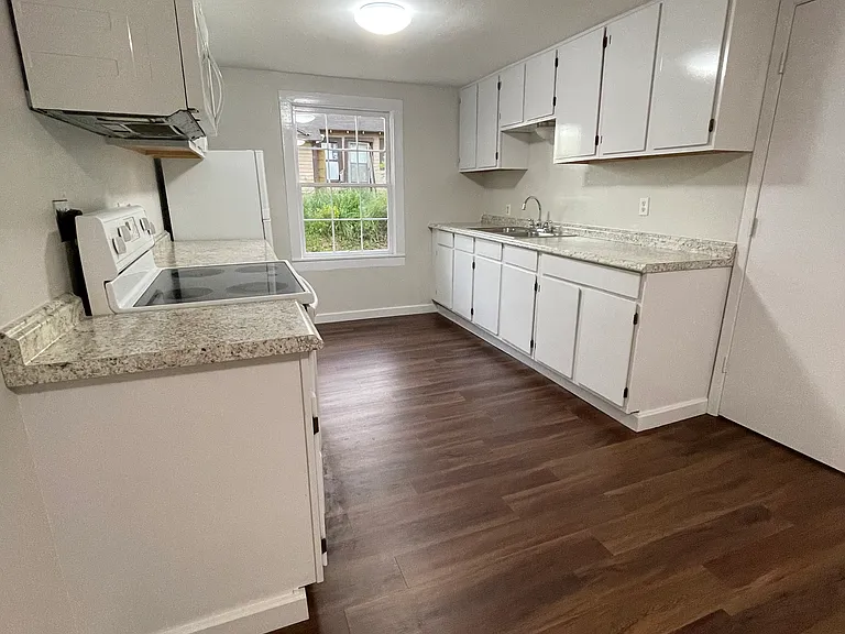 620 S Fredonia St #1A — Photo 9