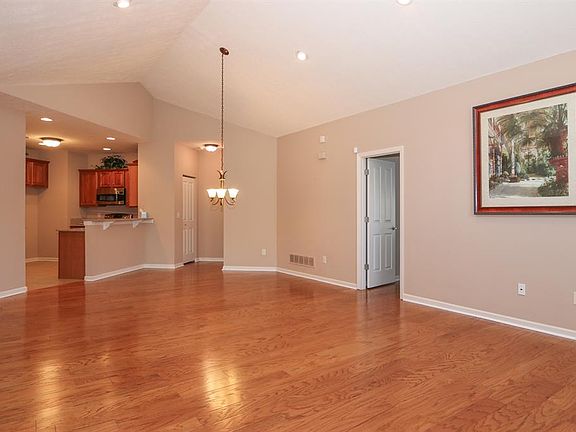 4th image of 6639 Liberty Cir #1