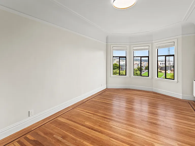 3300 Laguna St #5 — Photo 7